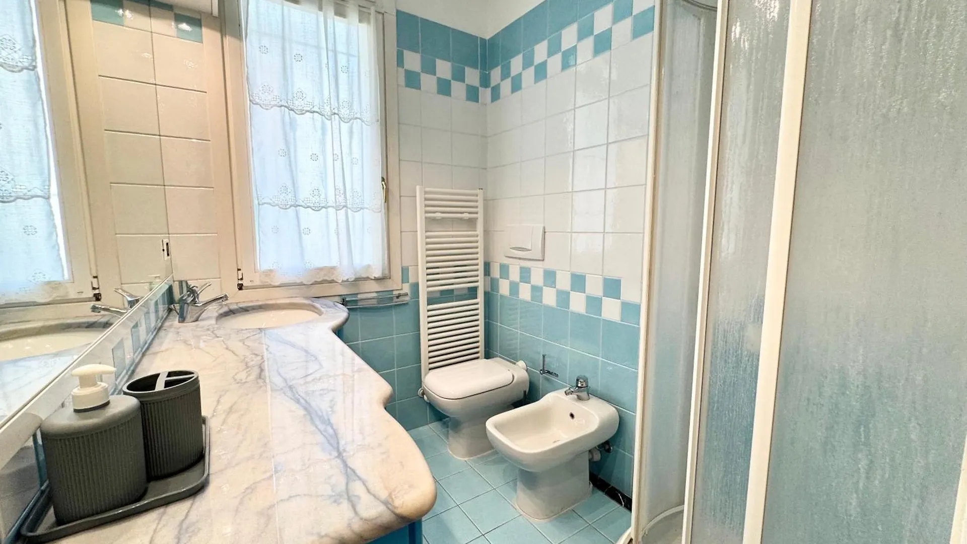 Apartment La Villa Al Mare Ospedaletti Italy