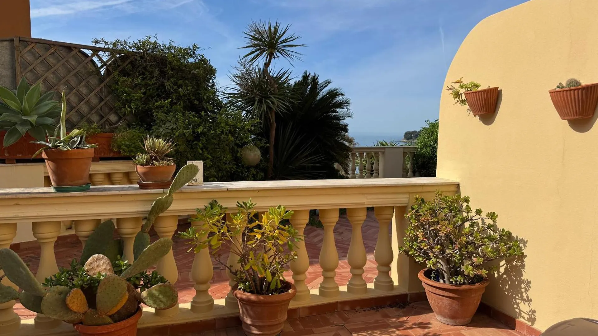 Apartment La Villa Al Mare Ospedaletti