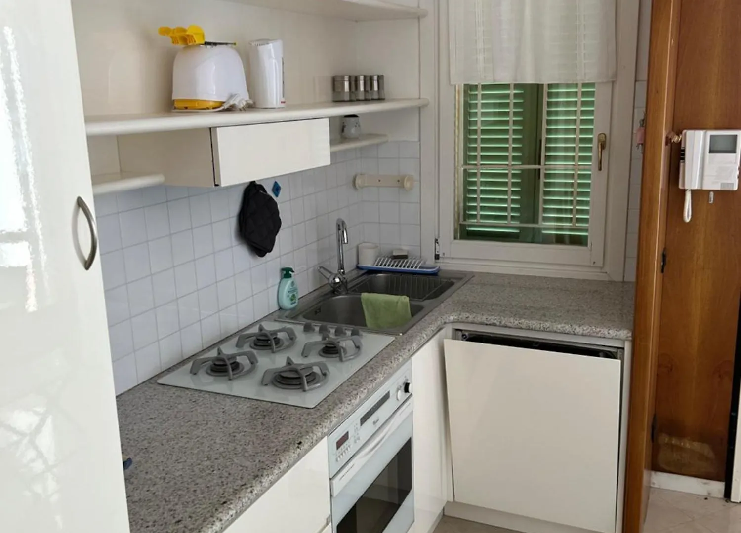 La Villa Al Mare Ospedaletti Apartment