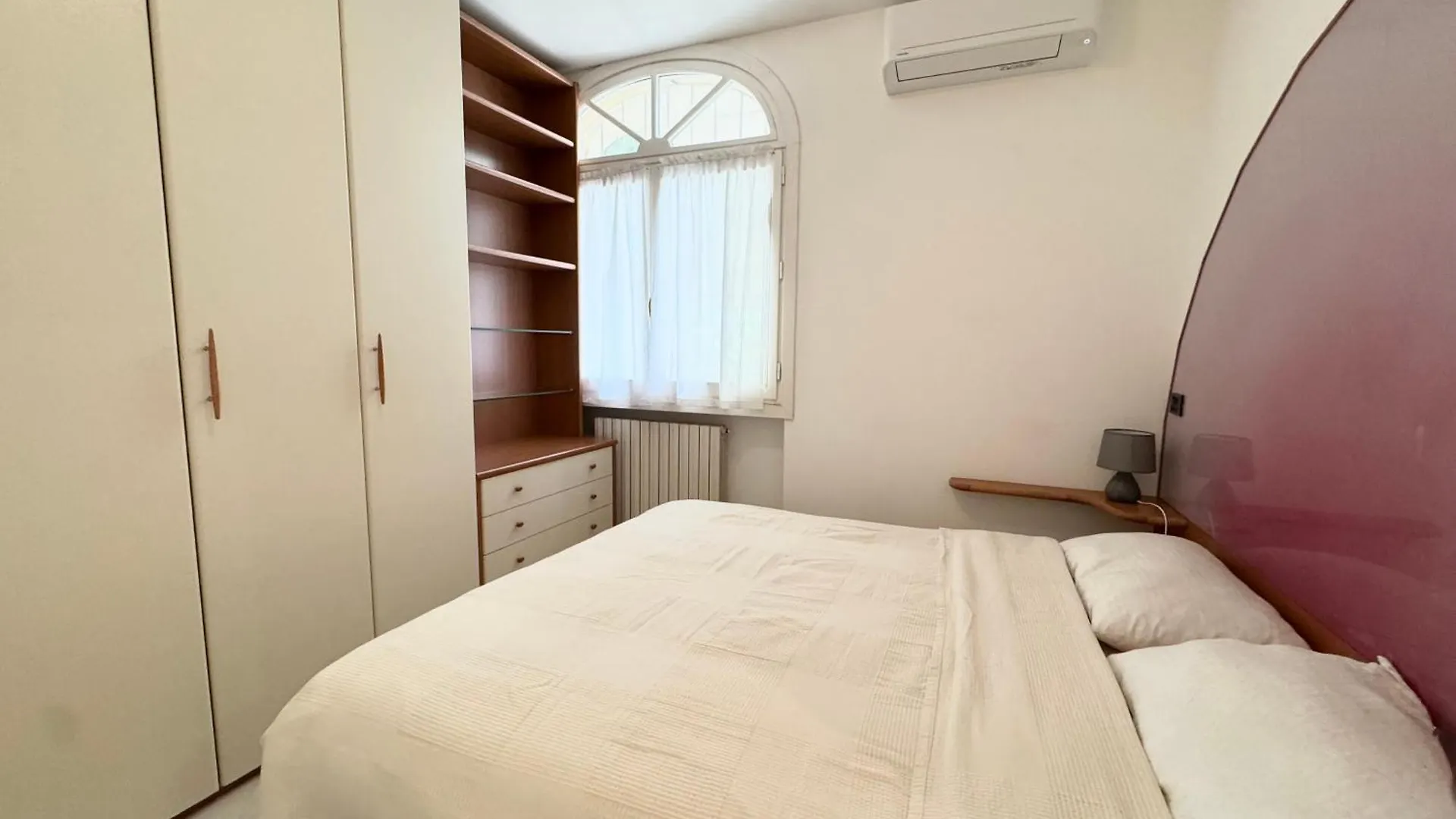 La Villa Al Mare Ospedaletti 0*,  Italy