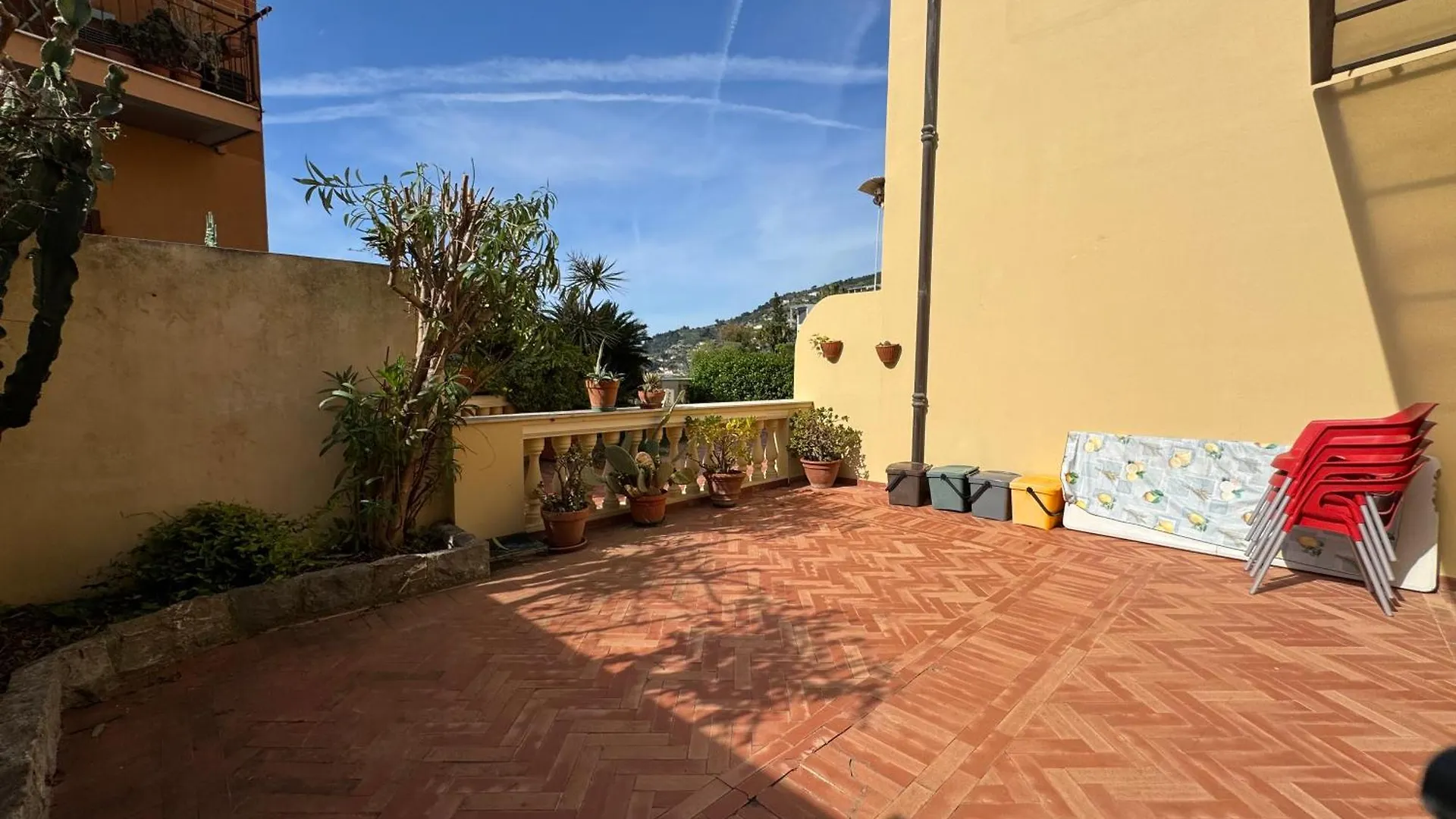 La Villa Al Mare contacts